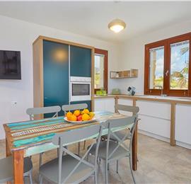 4  bedroom villa with pool, Scopello, sleeps 8